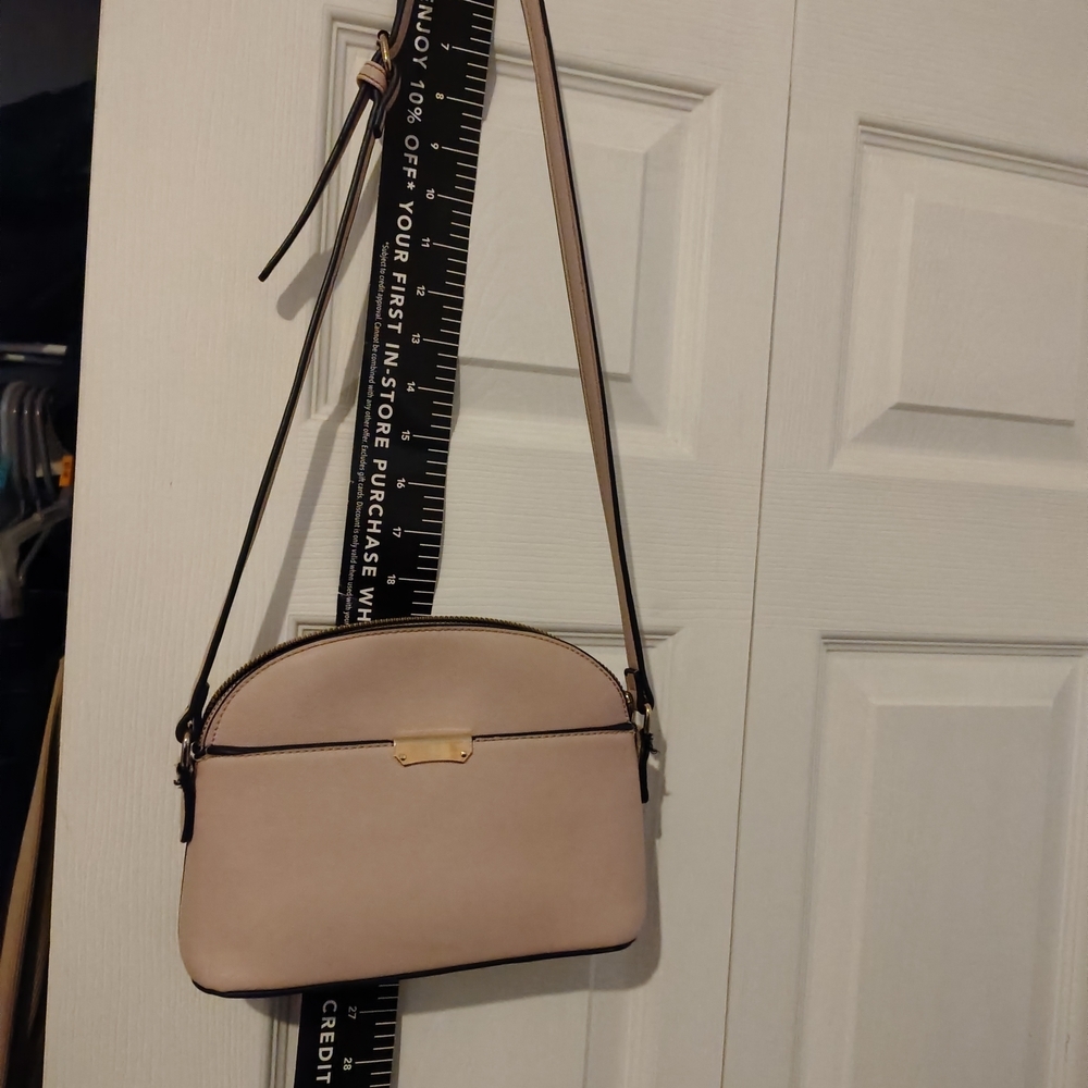 Elegant Cream Shoulder Bag
